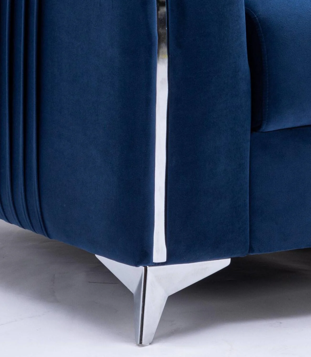 Wenona Sofa - Image 13
