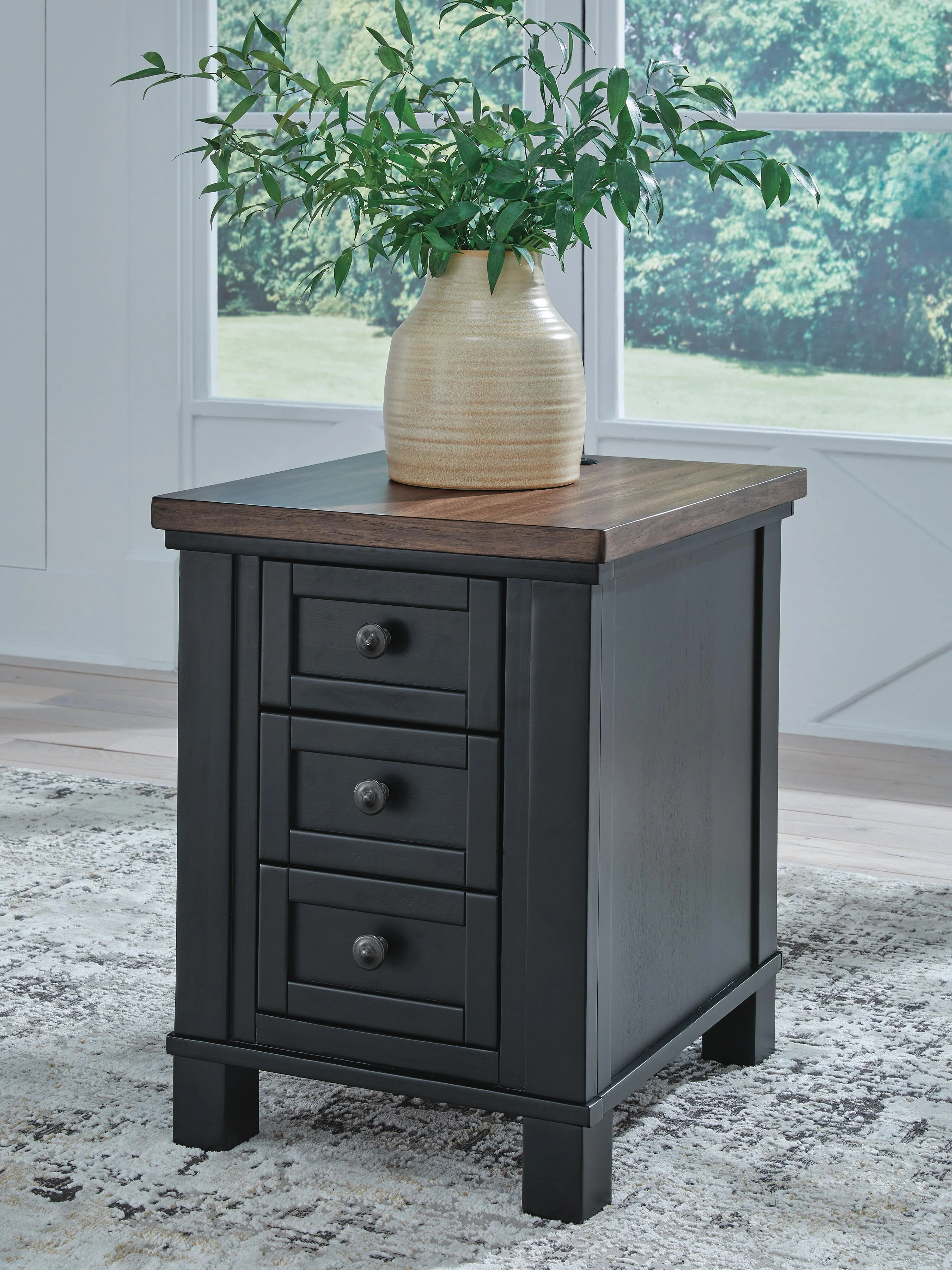 Wildenauer Chairside End Table - Image 2